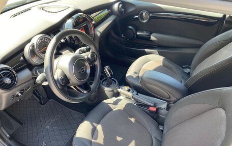MINI Hatch, 2019 год, 2 400 000 рублей, 19 фотография