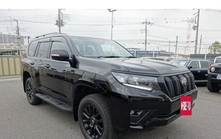 Toyota Land Cruiser Prado 150 рестайлинг 2, 2022 год, 4 150 073 рублей, 5 фотография