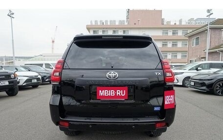 Toyota Land Cruiser Prado 150 рестайлинг 2, 2022 год, 4 150 073 рублей, 13 фотография