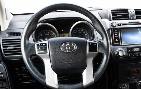 Toyota Land Cruiser Prado 150 рестайлинг 2, 2014 год, 3 799 000 рублей, 13 фотография
