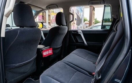 Toyota Land Cruiser Prado 150 рестайлинг 2, 2014 год, 3 799 000 рублей, 12 фотография