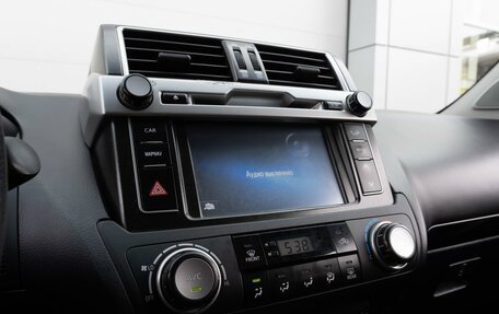 Toyota Land Cruiser Prado 150 рестайлинг 2, 2014 год, 3 799 000 рублей, 18 фотография