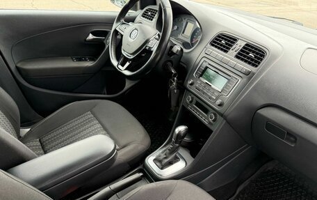 Volkswagen Polo VI (EU Market), 2015 год, 1 064 000 рублей, 11 фотография