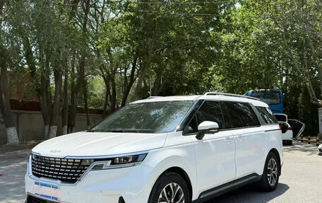 KIA Carnival, 2022 год, 3 900 777 рублей, 2 фотография