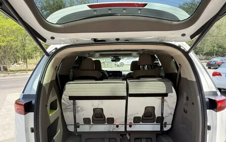 KIA Carnival, 2022 год, 3 900 777 рублей, 9 фотография