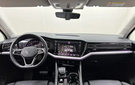 Volkswagen Touareg III, 2021 год, 4 082 055 рублей, 12 фотография