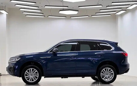 Volkswagen Touareg III, 2021 год, 4 082 055 рублей, 2 фотография