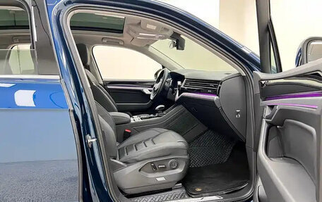 Volkswagen Touareg III, 2021 год, 4 082 055 рублей, 21 фотография