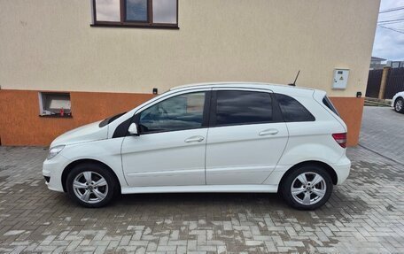 Mercedes-Benz B-Класс, 2011 год, 950 000 рублей, 2 фотография