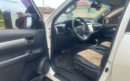 Toyota Hilux VIII, 2016 год, 3 500 000 рублей, 8 фотография