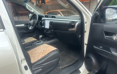 Toyota Hilux VIII, 2016 год, 3 500 000 рублей, 9 фотография