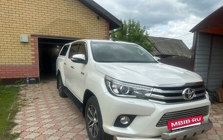 Toyota Hilux VIII, 2016 год, 3 500 000 рублей, 5 фотография