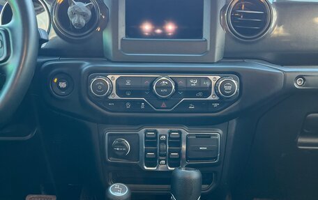 Jeep Wrangler, 2021 год, 4 600 000 рублей, 14 фотография