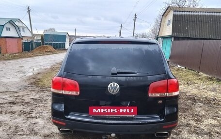 Volkswagen Touareg III, 2003 год, 550 000 рублей, 3 фотография