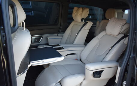 Mercedes-Benz V-Класс, 2024 год, 15 000 000 рублей, 12 фотография