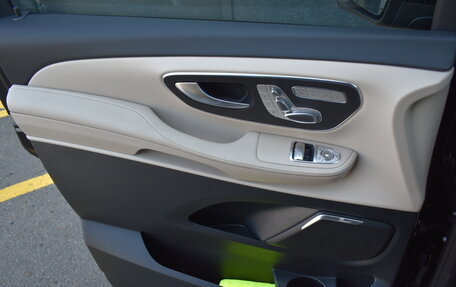 Mercedes-Benz V-Класс, 2024 год, 15 000 000 рублей, 25 фотография