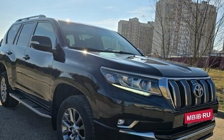 Toyota Land Cruiser Prado 150 рестайлинг 2, 2018 год, 4 400 000 рублей, 5 фотография