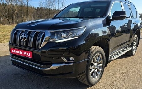 Toyota Land Cruiser Prado 150 рестайлинг 2, 2018 год, 4 400 000 рублей, 3 фотография