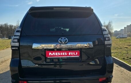 Toyota Land Cruiser Prado 150 рестайлинг 2, 2018 год, 4 400 000 рублей, 8 фотография