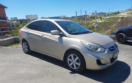 Hyundai Solaris II рестайлинг, 2012 год, 490 000 рублей, 2 фотография