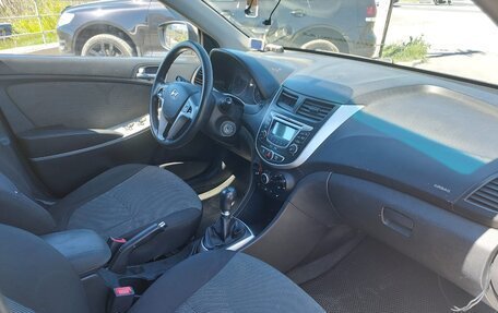 Hyundai Solaris II рестайлинг, 2012 год, 490 000 рублей, 9 фотография