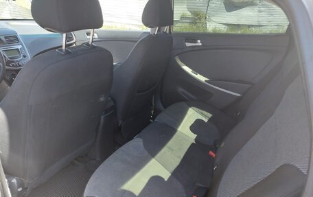 Hyundai Solaris II рестайлинг, 2012 год, 490 000 рублей, 13 фотография