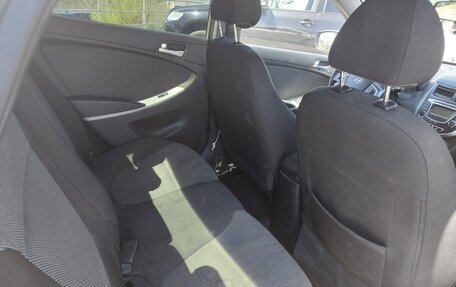 Hyundai Solaris II рестайлинг, 2012 год, 490 000 рублей, 14 фотография
