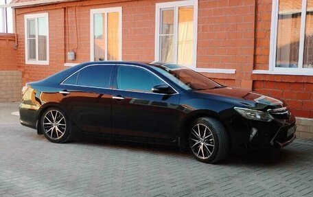 Toyota Camry, 2014 год, 1 900 000 рублей, 2 фотография