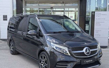 Mercedes-Benz V-Класс, 2019 год, 5 990 000 рублей, 2 фотография