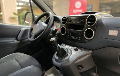 Peugeot Partner II рестайлинг 2, 2011 год, 570 000 рублей, 8 фотография