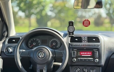 Volkswagen Polo VI (EU Market), 2011 год, 560 000 рублей, 2 фотография