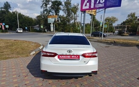 Toyota Camry, 2021 год, 2 750 000 рублей, 6 фотография