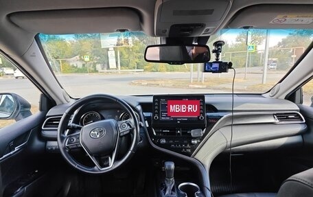 Toyota Camry, 2021 год, 2 750 000 рублей, 9 фотография