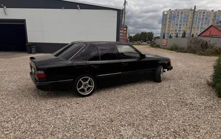 Mercedes-Benz W124, 1987 год, 270 000 рублей, 2 фотография