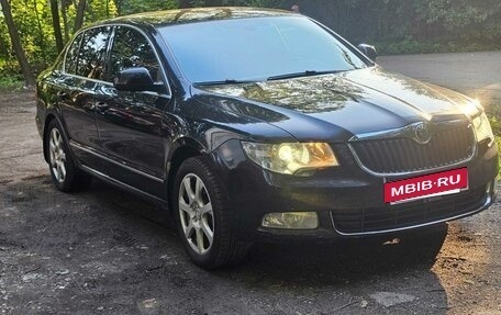 Skoda Superb III рестайлинг, 2010 год, 830 000 рублей, 2 фотография