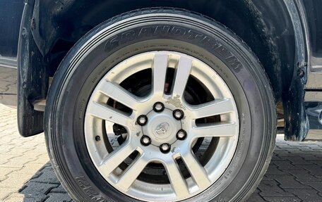 Toyota Land Cruiser Prado 150 рестайлинг 2, 2010 год, 2 089 000 рублей, 5 фотография