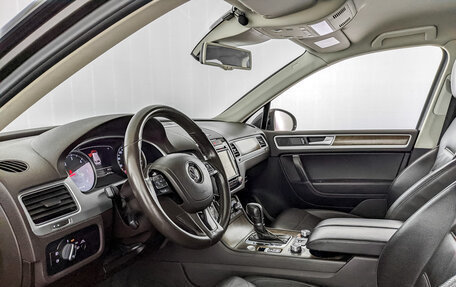 Volkswagen Touareg III, 2015 год, 2 550 000 рублей, 16 фотография