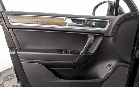 Volkswagen Touareg III, 2015 год, 2 550 000 рублей, 19 фотография