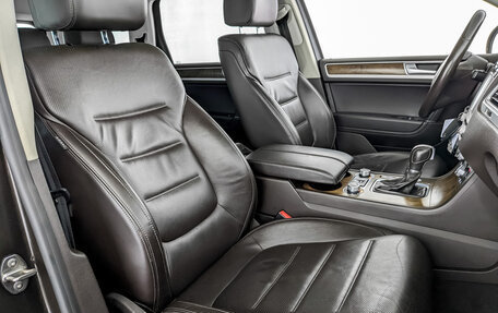 Volkswagen Touareg III, 2015 год, 2 550 000 рублей, 24 фотография