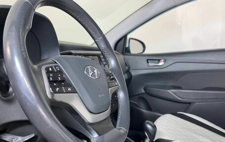 Hyundai Solaris II рестайлинг, 2017 год, 1 100 000 рублей, 25 фотография