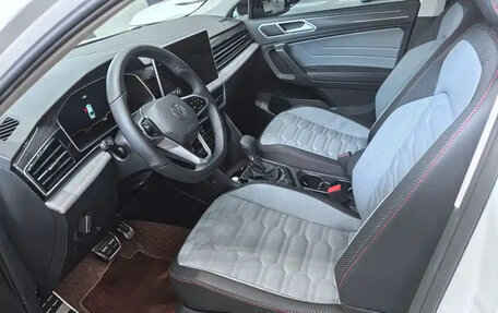 Volkswagen Tiguan II, 2022 год, 2 600 855 рублей, 7 фотография