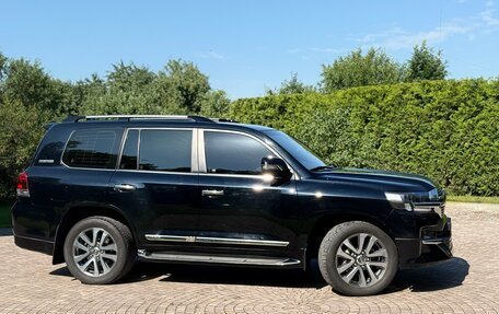 Toyota Land Cruiser 200, 2017 год, 7 000 000 рублей, 4 фотография