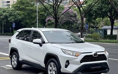 Toyota RAV4, 2025 год, 2 750 000 рублей, 3 фотография