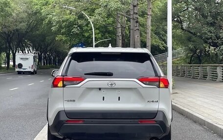 Toyota RAV4, 2025 год, 2 750 000 рублей, 5 фотография