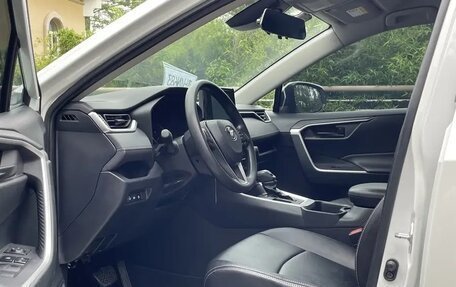 Toyota RAV4, 2025 год, 2 750 000 рублей, 10 фотография