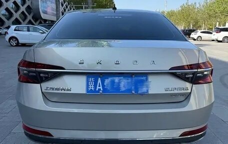 Skoda Superb III рестайлинг, 2022 год, 2 250 000 рублей, 4 фотография