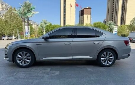 Skoda Superb III рестайлинг, 2022 год, 2 250 000 рублей, 7 фотография
