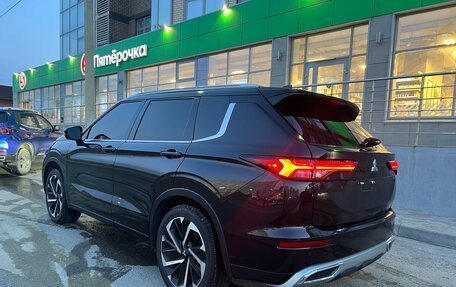 Mitsubishi Outlander, 2021 год, 4 200 000 рублей, 2 фотография
