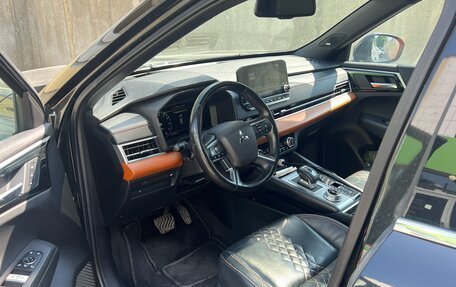 Mitsubishi Outlander, 2021 год, 4 200 000 рублей, 11 фотография