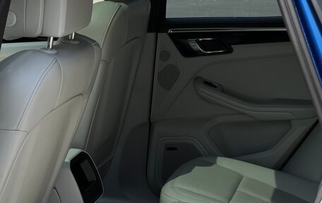 Porsche Macan I рестайлинг, 2015 год, 3 550 000 рублей, 23 фотография